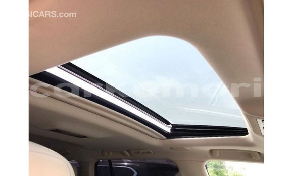 Buy Import Toyota Land Cruiser White Car in Import - Dubai in Great Comore Buy Import Toyota Land Cruiser White Car in Import - Dubai in Great Comore