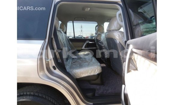 Buy Import Toyota Land Cruiser Other Car in Import - Dubai in Great Comore Buy Import Toyota Land Cruiser Other Car in Import - Dubai in Great Comore