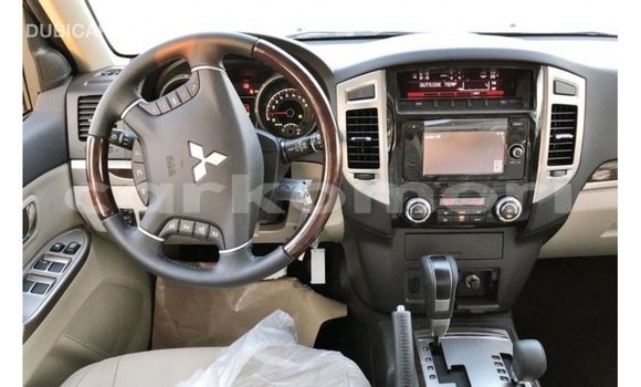 Buy Import Mitsubishi Pajero Black Car in Import - Dubai in Great Comore Buy Import Mitsubishi Pajero Black Car in Import - Dubai in Great Comore