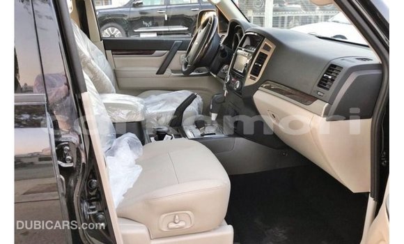 Buy Import Mitsubishi Pajero Black Car in Import - Dubai in Great Comore Buy Import Mitsubishi Pajero Black Car in Import - Dubai in Great Comore