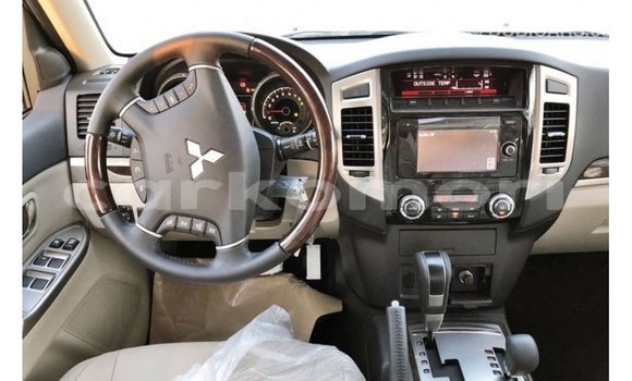 Buy Import Mitsubishi Pajero Black Car in Import - Dubai in Great Comore Buy Import Mitsubishi Pajero Black Car in Import - Dubai in Great Comore