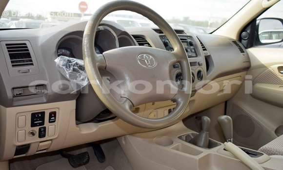 Acheter Import Voiture Toyota Fortuner Blanc à Import - Dubai, Grande Comore Acheter Import Voiture Toyota Fortuner Blanc à Import - Dubai, Grande Comore
