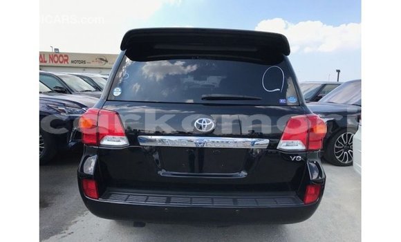 Buy Import Toyota Land Cruiser Black Car in Import - Dubai in Great Comore Buy Import Toyota Land Cruiser Black Car in Import - Dubai in Great Comore