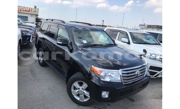 Buy Import Toyota Land Cruiser Black Car in Import - Dubai in Great Comore Buy Import Toyota Land Cruiser Black Car in Import - Dubai in Great Comore