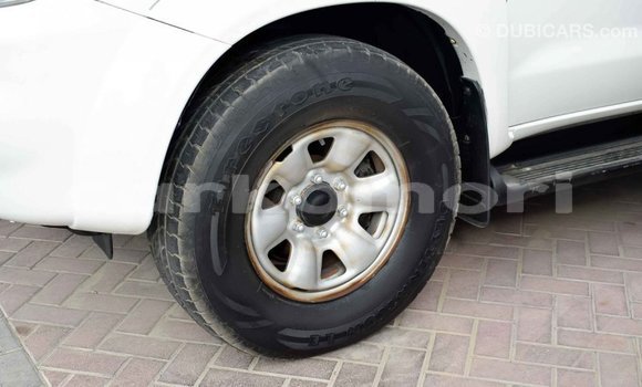 Acheter Import Voiture Toyota Fortuner Blanc à Import - Dubai, Grande Comore Acheter Import Voiture Toyota Fortuner Blanc à Import - Dubai, Grande Comore