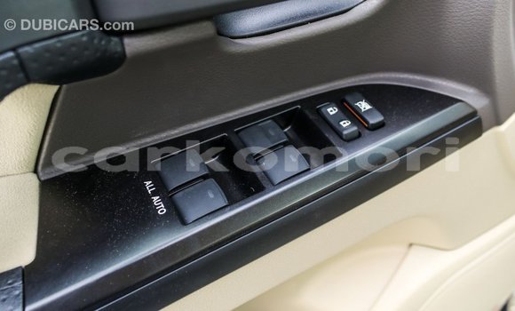 Acheter Import Voiture Toyota Land Cruiser Blanc à Import - Dubai, Grande Comore Acheter Import Voiture Toyota Land Cruiser Blanc à Import - Dubai, Grande Comore