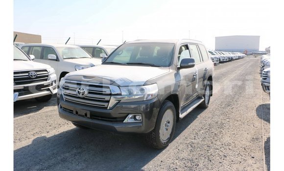 Buy Import Toyota Land Cruiser Black Car in Import - Dubai in Great Comore Buy Import Toyota Land Cruiser Black Car in Import - Dubai in Great Comore