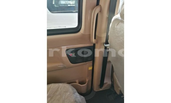 Buy Import Hyundai Accent White Car in Import - Dubai in Great Comore Buy Import Hyundai Accent White Car in Import - Dubai in Great Comore