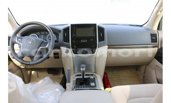 Buy Import Toyota Land Cruiser Black Car in Import - Dubai in Great Comore Buy Import Toyota Land Cruiser Black Car in Import - Dubai in Great Comore