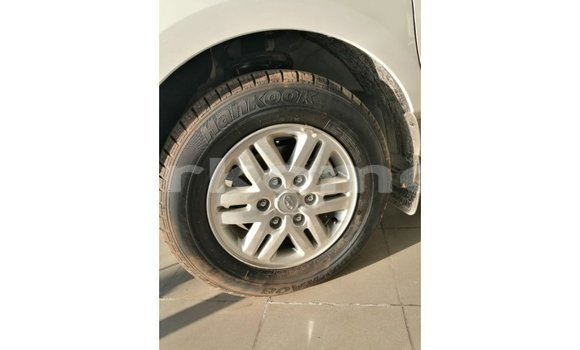 Buy Import Hyundai Accent White Car in Import - Dubai in Great Comore Buy Import Hyundai Accent White Car in Import - Dubai in Great Comore