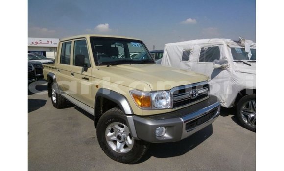 Acheter Import Voiture Toyota Land Cruiser Beige à Import - Dubai, Grande Comore Acheter Import Voiture Toyota Land Cruiser Beige à Import - Dubai, Grande Comore