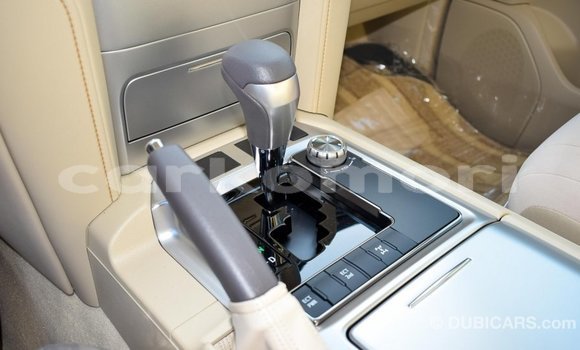 Acheter Import Voiture Toyota Land Cruiser Noir à Import - Dubai, Grande Comore Acheter Import Voiture Toyota Land Cruiser Noir à Import - Dubai, Grande Comore