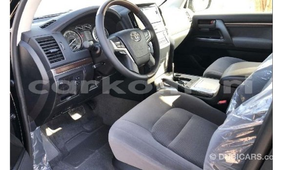 Buy Import Toyota Land Cruiser Black Car in Import - Dubai in Great Comore Buy Import Toyota Land Cruiser Black Car in Import - Dubai in Great Comore