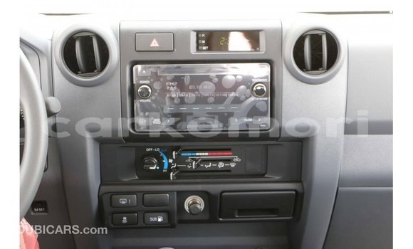 Buy Import Toyota Land Cruiser White Car in Import - Dubai in Great Comore Buy Import Toyota Land Cruiser White Car in Import - Dubai in Great Comore