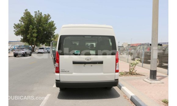 Buy Import Toyota Hiace White Car in Import - Dubai in Great Comore Buy Import Toyota Hiace White Car in Import - Dubai in Great Comore