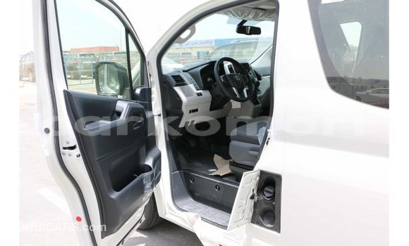 Buy Import Toyota Hiace White Car in Import - Dubai in Great Comore Buy Import Toyota Hiace White Car in Import - Dubai in Great Comore