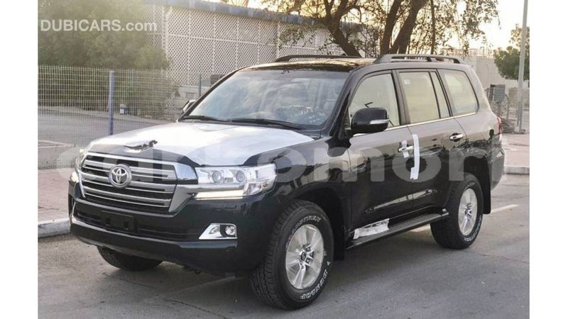 Big with watermark toyota land cruiser grande comore import dubai 2379