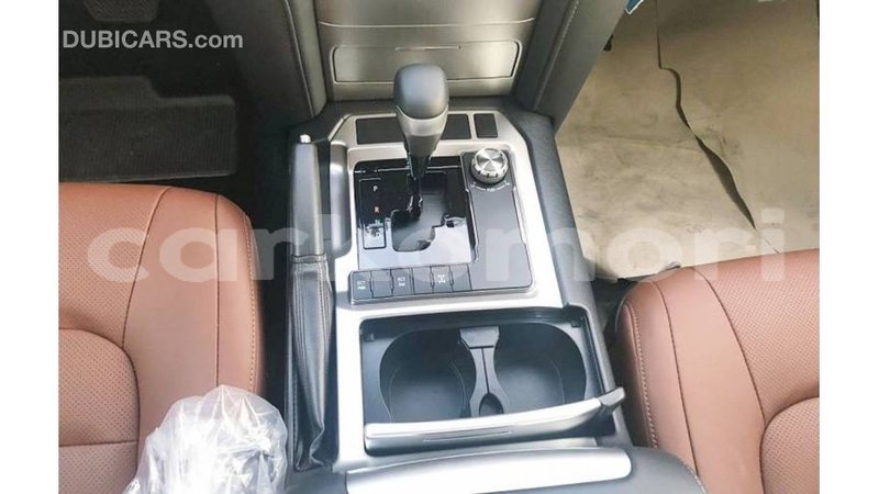 Big with watermark toyota land cruiser great comore import dubai 2379