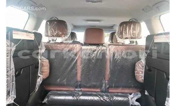 Acheter Import Voiture Toyota Land Cruiser Noir à Import - Dubai, Grande Comore Acheter Import Voiture Toyota Land Cruiser Noir à Import - Dubai, Grande Comore