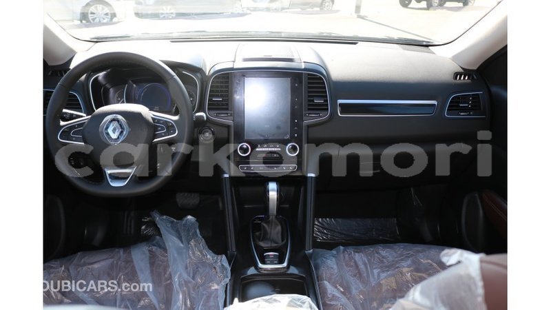 Big with watermark renault 4 grande comore import dubai 2380