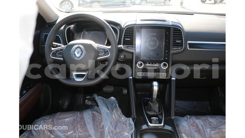 Big with watermark renault 4 grande comore import dubai 2380