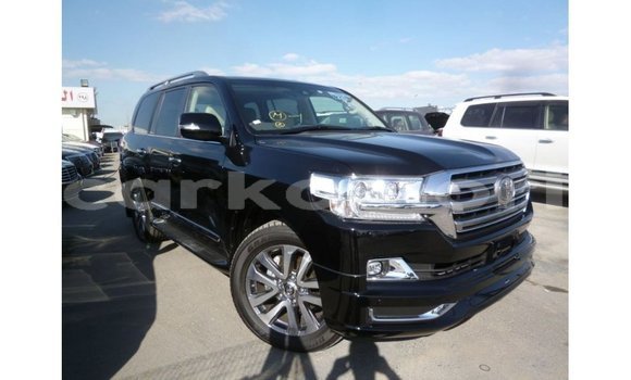 Acheter Import Voiture Toyota Land Cruiser Noir à Import - Dubai, Grande Comore Acheter Import Voiture Toyota Land Cruiser Noir à Import - Dubai, Grande Comore