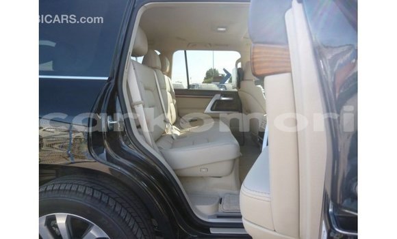 Acheter Import Voiture Toyota Land Cruiser Noir à Import - Dubai, Grande Comore Acheter Import Voiture Toyota Land Cruiser Noir à Import - Dubai, Grande Comore