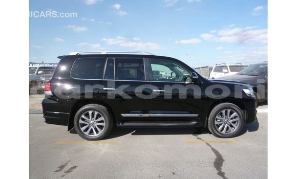 Acheter Import Voiture Toyota Land Cruiser Noir à Import - Dubai, Grande Comore Acheter Import Voiture Toyota Land Cruiser Noir à Import - Dubai, Grande Comore