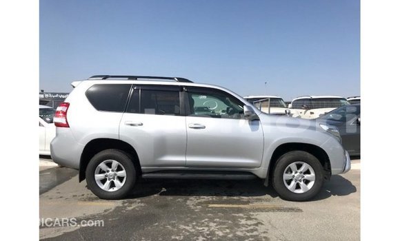 Acheter Import Voiture Toyota Prado Autre à Import - Dubai, Grande Comore Acheter Import Voiture Toyota Prado Autre à Import - Dubai, Grande Comore