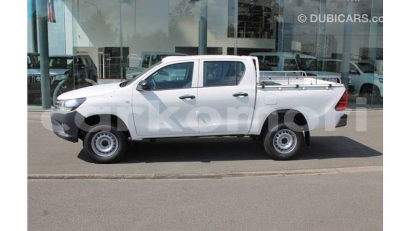Big with watermark toyota hilux grande comore import dubai 2387