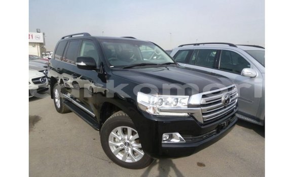 Acheter Import Voiture Toyota Land Cruiser Noir à Import - Dubai, Grande Comore Acheter Import Voiture Toyota Land Cruiser Noir à Import - Dubai, Grande Comore