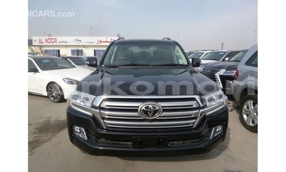 Acheter Import Voiture Toyota Land Cruiser Noir à Import - Dubai, Grande Comore Acheter Import Voiture Toyota Land Cruiser Noir à Import - Dubai, Grande Comore