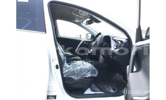 Buy Import Toyota 4Runner White Car in Import - Dubai in Great Comore Buy Import Toyota 4Runner White Car in Import - Dubai in Great Comore