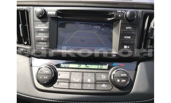 Buy Import Toyota 4Runner White Car in Import - Dubai in Great Comore Buy Import Toyota 4Runner White Car in Import - Dubai in Great Comore