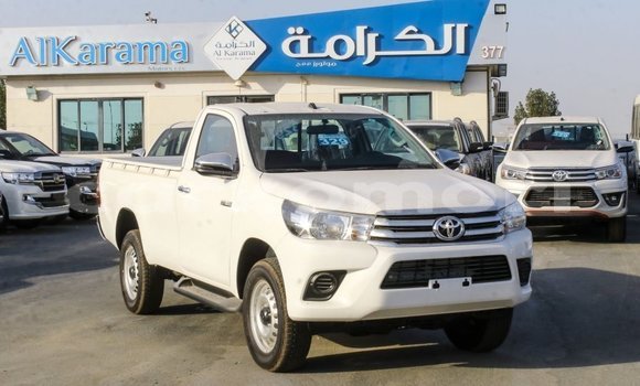 Acheter Import Voiture Toyota Hilux Blanc à Import - Dubai, Grande Comore Acheter Import Voiture Toyota Hilux Blanc à Import - Dubai, Grande Comore