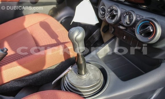 Acheter Import Voiture Toyota Hilux Blanc à Import - Dubai, Grande Comore Acheter Import Voiture Toyota Hilux Blanc à Import - Dubai, Grande Comore