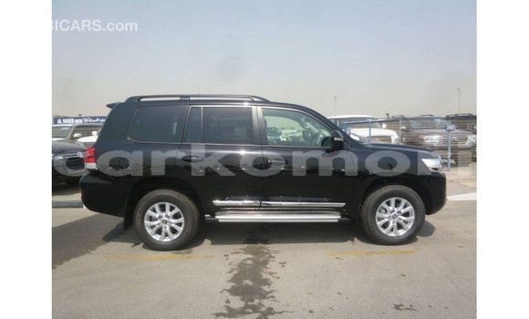 Acheter Import Voiture Toyota Land Cruiser Noir à Import - Dubai, Grande Comore Acheter Import Voiture Toyota Land Cruiser Noir à Import - Dubai, Grande Comore