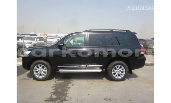 Acheter Import Voiture Toyota Land Cruiser Noir à Import - Dubai, Grande Comore Acheter Import Voiture Toyota Land Cruiser Noir à Import - Dubai, Grande Comore