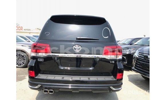 Acheter Import Voiture Toyota Land Cruiser Noir à Import - Dubai, Grande Comore Acheter Import Voiture Toyota Land Cruiser Noir à Import - Dubai, Grande Comore