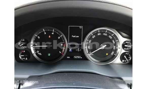 Acheter Import Voiture Toyota Land Cruiser Noir à Import - Dubai, Grande Comore Acheter Import Voiture Toyota Land Cruiser Noir à Import - Dubai, Grande Comore