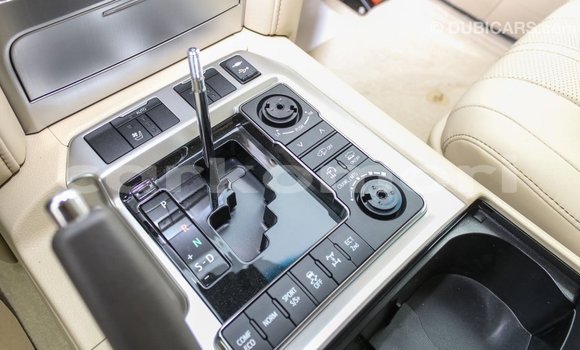 Acheter Import Voiture Toyota Land Cruiser Noir à Import - Dubai, Grande Comore Acheter Import Voiture Toyota Land Cruiser Noir à Import - Dubai, Grande Comore