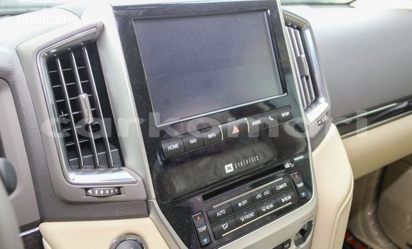 Acheter Import Voiture Toyota Land Cruiser Noir à Import - Dubai, Grande Comore Acheter Import Voiture Toyota Land Cruiser Noir à Import - Dubai, Grande Comore