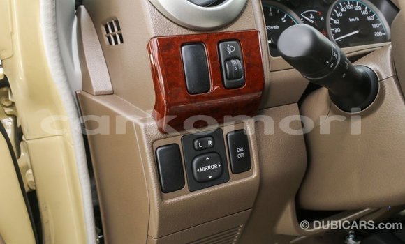 Acheter Import Voiture Toyota Land Cruiser Beige à Import - Dubai, Grande Comore Acheter Import Voiture Toyota Land Cruiser Beige à Import - Dubai, Grande Comore