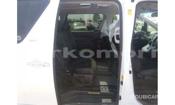 Acheter Import Voiture Toyota Vellfire Blanc à Import - Dubai, Grande Comore Acheter Import Voiture Toyota Vellfire Blanc à Import - Dubai, Grande Comore