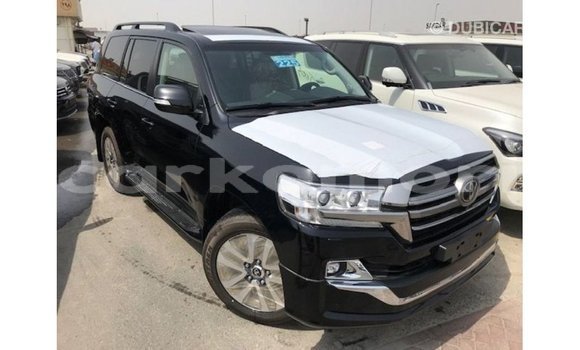 Acheter Import Voiture Toyota Land Cruiser Noir à Import - Dubai, Grande Comore Acheter Import Voiture Toyota Land Cruiser Noir à Import - Dubai, Grande Comore