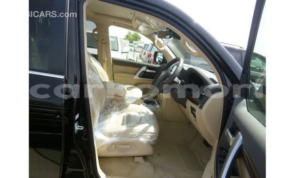 Buy Import Toyota Land Cruiser Black Car in Import - Dubai in Great Comore Buy Import Toyota Land Cruiser Black Car in Import - Dubai in Great Comore