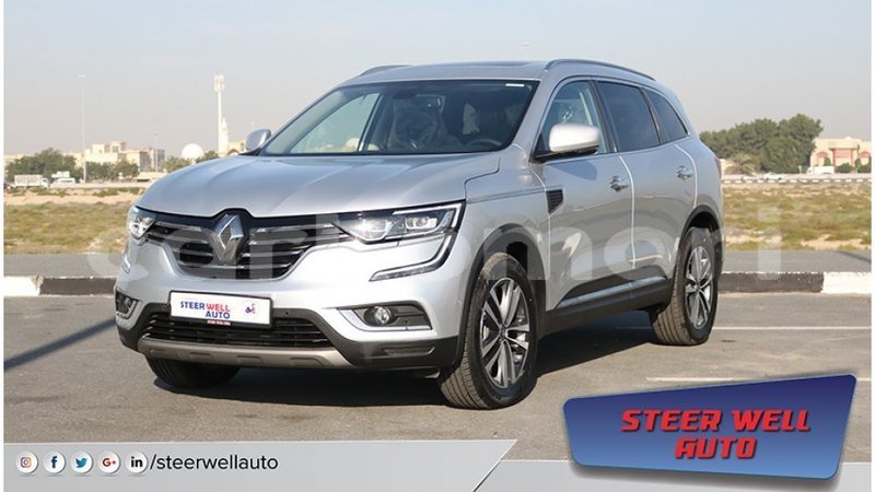 Big with watermark renault 4 great comore import dubai 2434