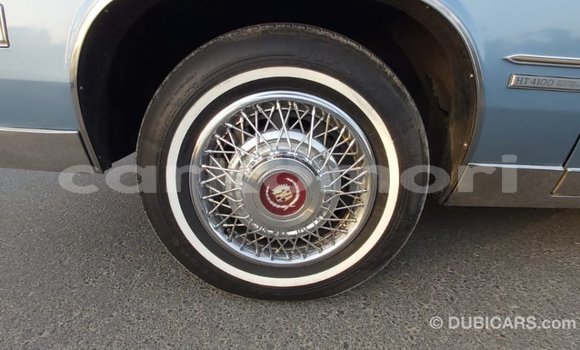Acheter Import Voiture Cadillac Eldorado Bleu à Import - Dubai, Grande Comore Acheter Import Voiture Cadillac Eldorado Bleu à Import - Dubai, Grande Comore
