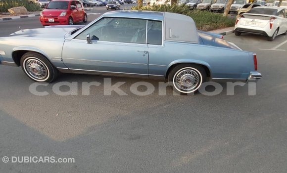 Acheter Import Voiture Cadillac Eldorado Bleu à Import - Dubai, Grande Comore Acheter Import Voiture Cadillac Eldorado Bleu à Import - Dubai, Grande Comore