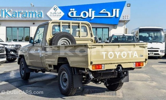 Acheter Import Voiture Toyota Land Cruiser Beige à Import - Dubai, Grande Comore Acheter Import Voiture Toyota Land Cruiser Beige à Import - Dubai, Grande Comore